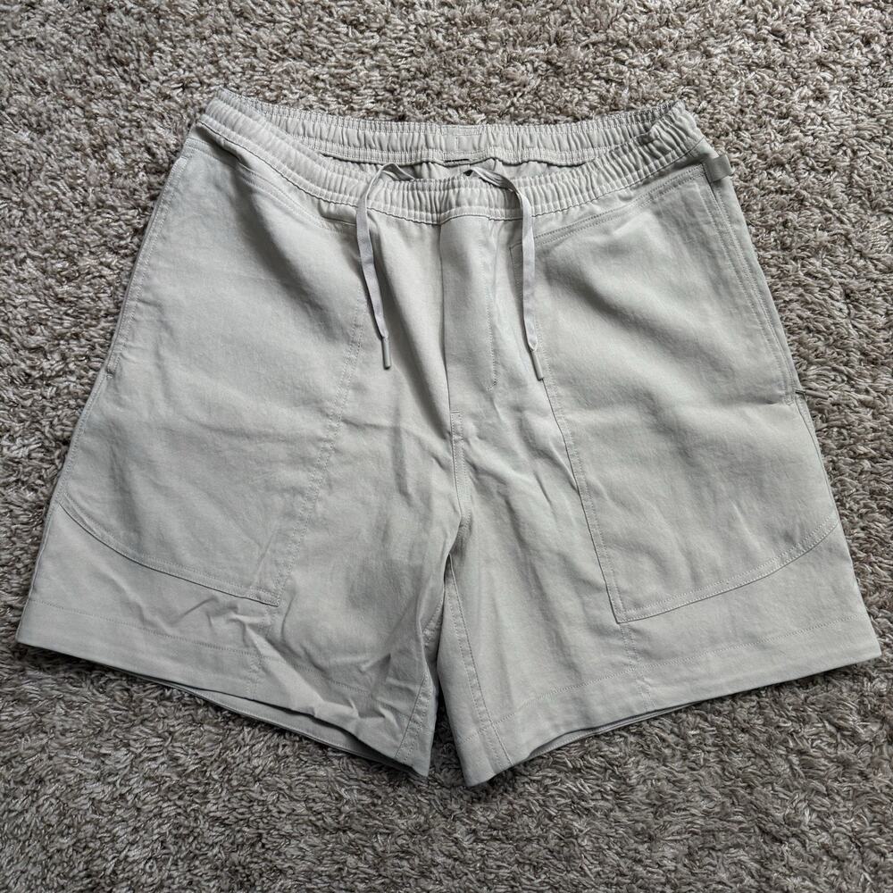 LuluLemon Relaxed Fit Pull On Short Light Woven Tan Beige Men’s Size M 6” Inseam